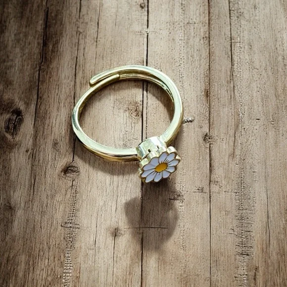 Adjustable Fidget Spinner Daisy Flower Rings - Picture 11 of 11